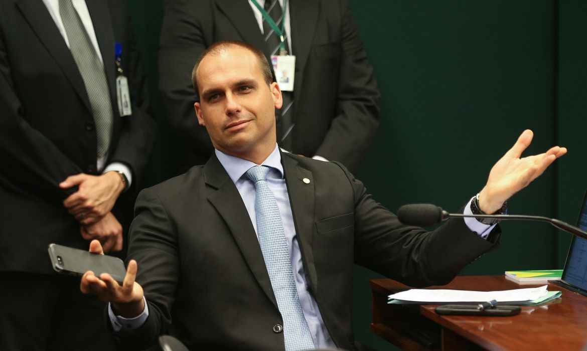 Eduardo Bolsonaro cita Stalin ao defender voto impresso: 'Quem conta os votos é que importa' - Rodrigo Pozzebom/Agência Brasil
