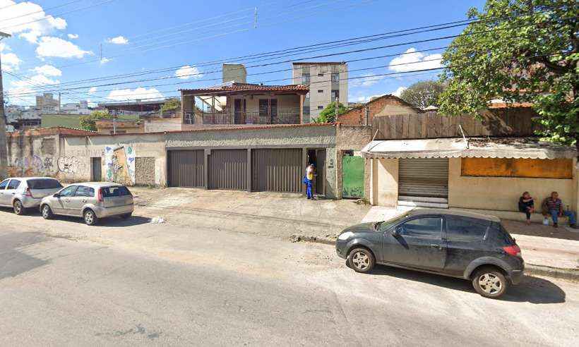 Homem atropela casal de propósito em BH após discussão por Kombi batida - Reprodução/Google Street View