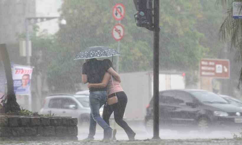 Não esqueça o guarda-chuva: previsão de tempestade continua em Minas - Leandro Couri/EM/D.A. Press