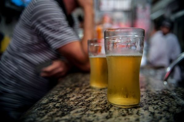 Brasileiros bebem mais e fumam menos, aponta Pesquisa Nacional de Saúde do IBGE - Marcelo Camargo/Agência Brasil