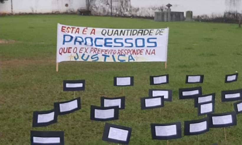 Moradores de Mariana protestam contra prefeito eleito - Reprodução/Whatsapp