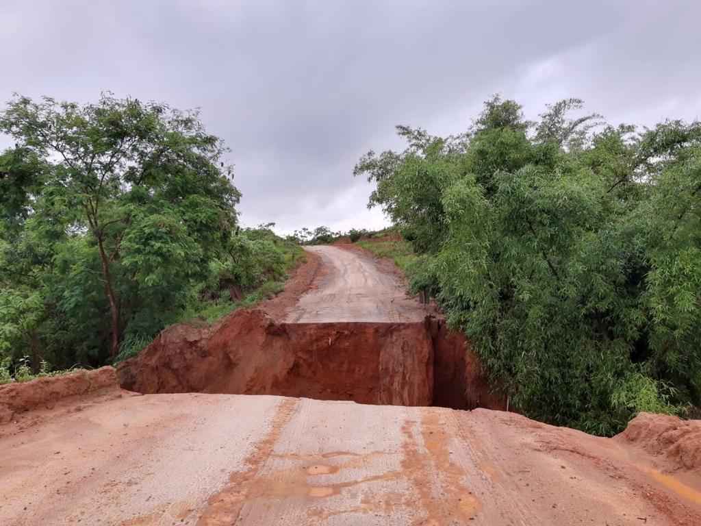 Chuva forte interdita BR-367, no Vale do Jequitinhonha  - redes sociais