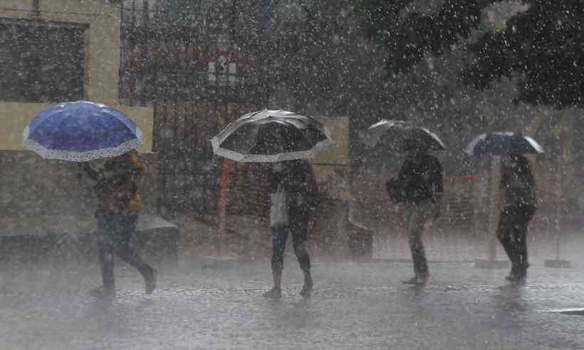 Inmet: chuva intensa deve chegar à tarde em 539 cidades de Minas - Juarez Rodrigues/EM