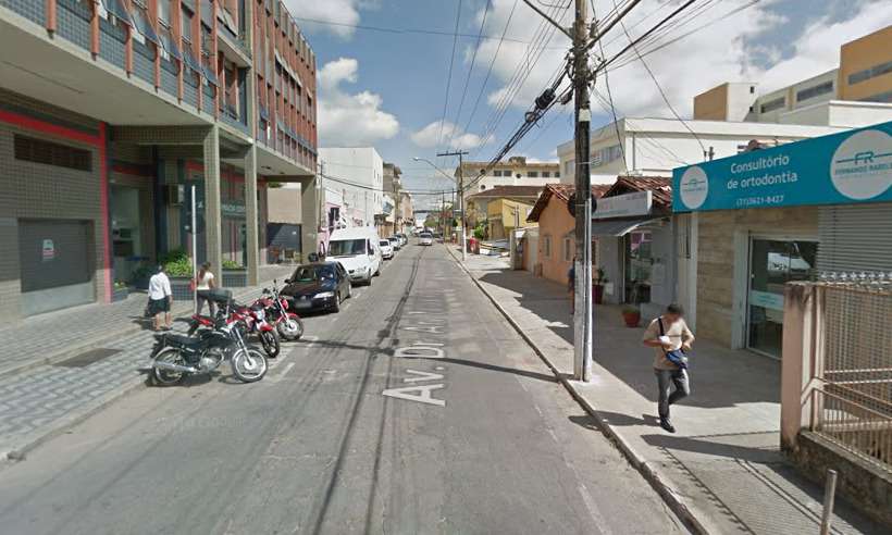 Menores armados roubam carro, são perseguidos pela PM e apreendidos em Lagoa Santa, na Grande BH - Reprodução/Google Street View