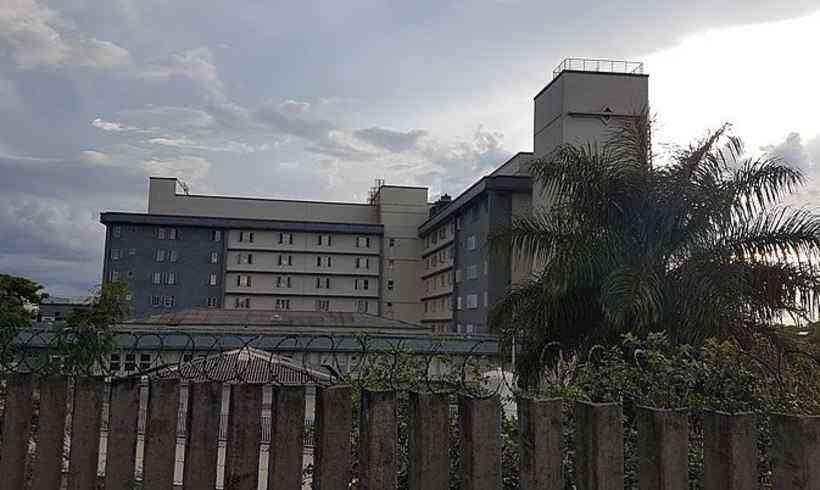 Jovem bate na namorada e se joga do telhado de casa em Vespasiano - Hospital Risoleta Neves/Internet/Divulgação