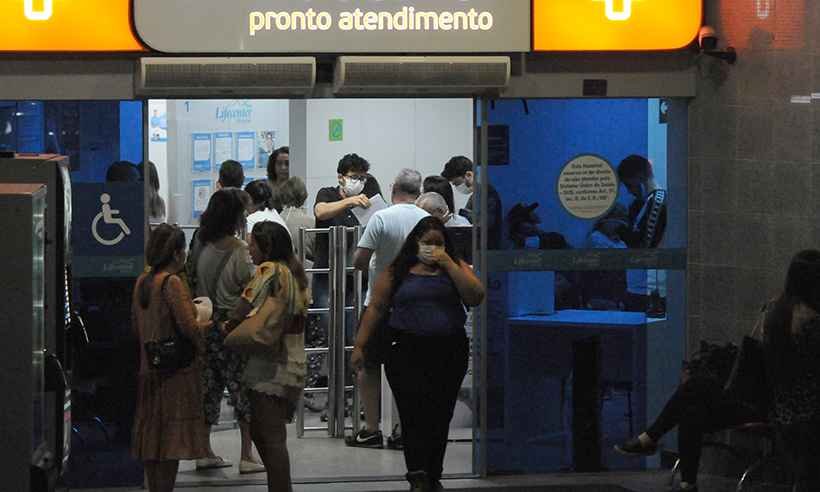 Sob pressão da COVID-19, hospitais privados tentam desafogar atendimento - Tulio Santos/EM/D.A Press - 16/3/20