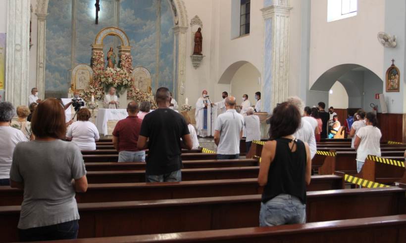 Coronavírus muda cenário da festa de Imaculada Conceição de Nossa Senhora - Edésio Ferreira/EM/D.A Press