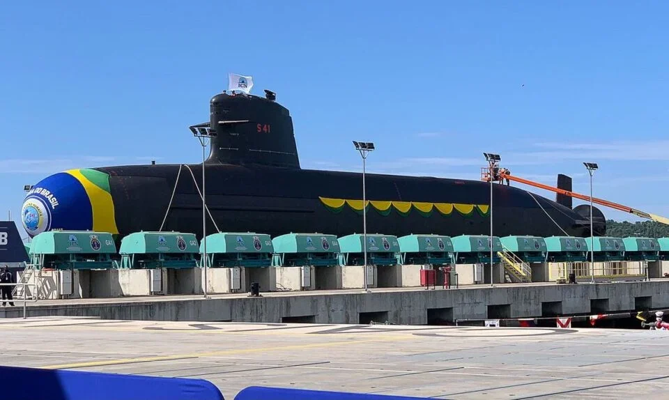 Submarino batizado por Bolsonaro foi feito com parceria francesa no governo Lula - Ministério da Defesa/Divulgação