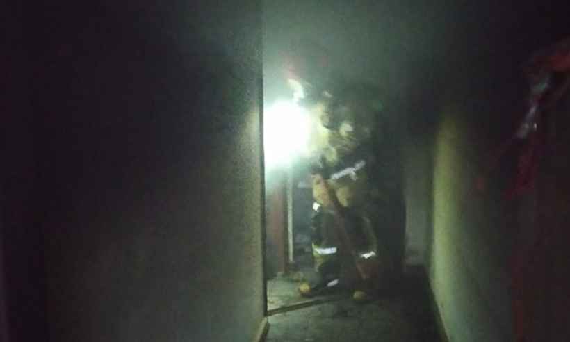 Celular pega fogo e incendeia casa em Uberaba - 8º BBM/Divulgação