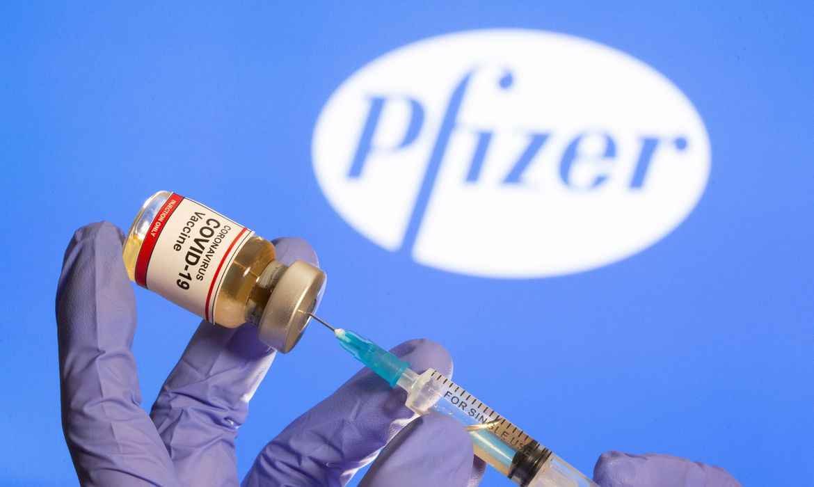 Cingapura aprova uso da vacina da Pfizer no combate à COVID-19 - Reprodução