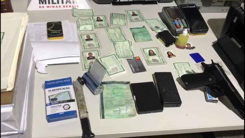Polícia desmantela escritório de falsificação de documentos na Grande BH - Divulgação/PMMG