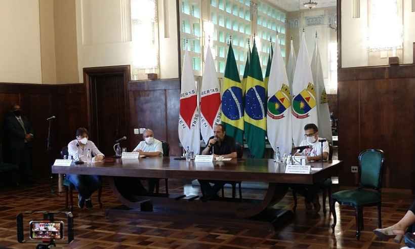 Comércio no Natal em BH: assista à coletiva do prefeito Alexandre Kalil - Edésio Ferreira/EM/DA Press