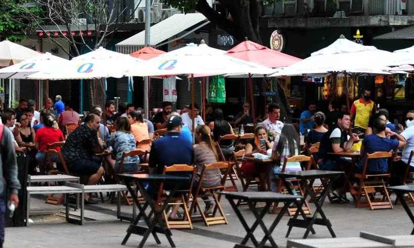 Prefeitura de Contagem está de olho nas festas de Amigo Oculto em bares - Túlio Santos/EM/D.A Press