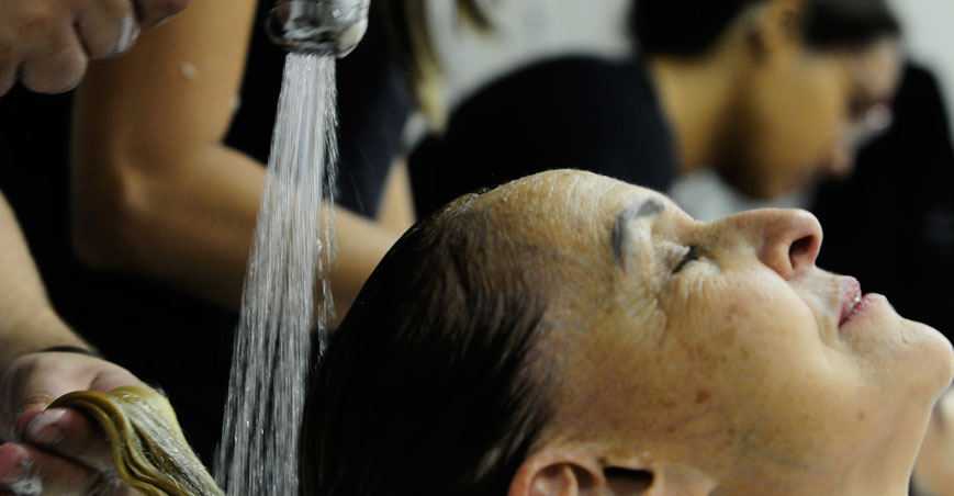 Não é difícil tratar cabelos oleosos nestes dias de calor - Carlos Vieira/CB/D.A Press 