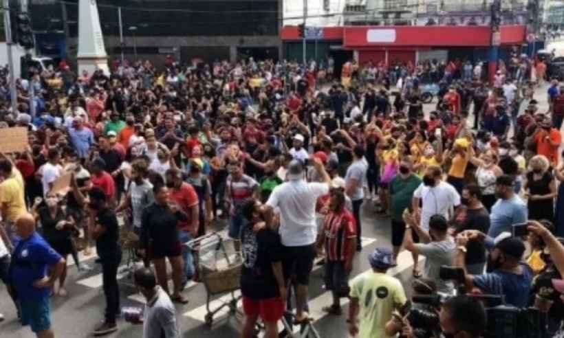 Governo do Amazonas cede a protestos e permite reabertura do comércio - Twitter/Reprodução