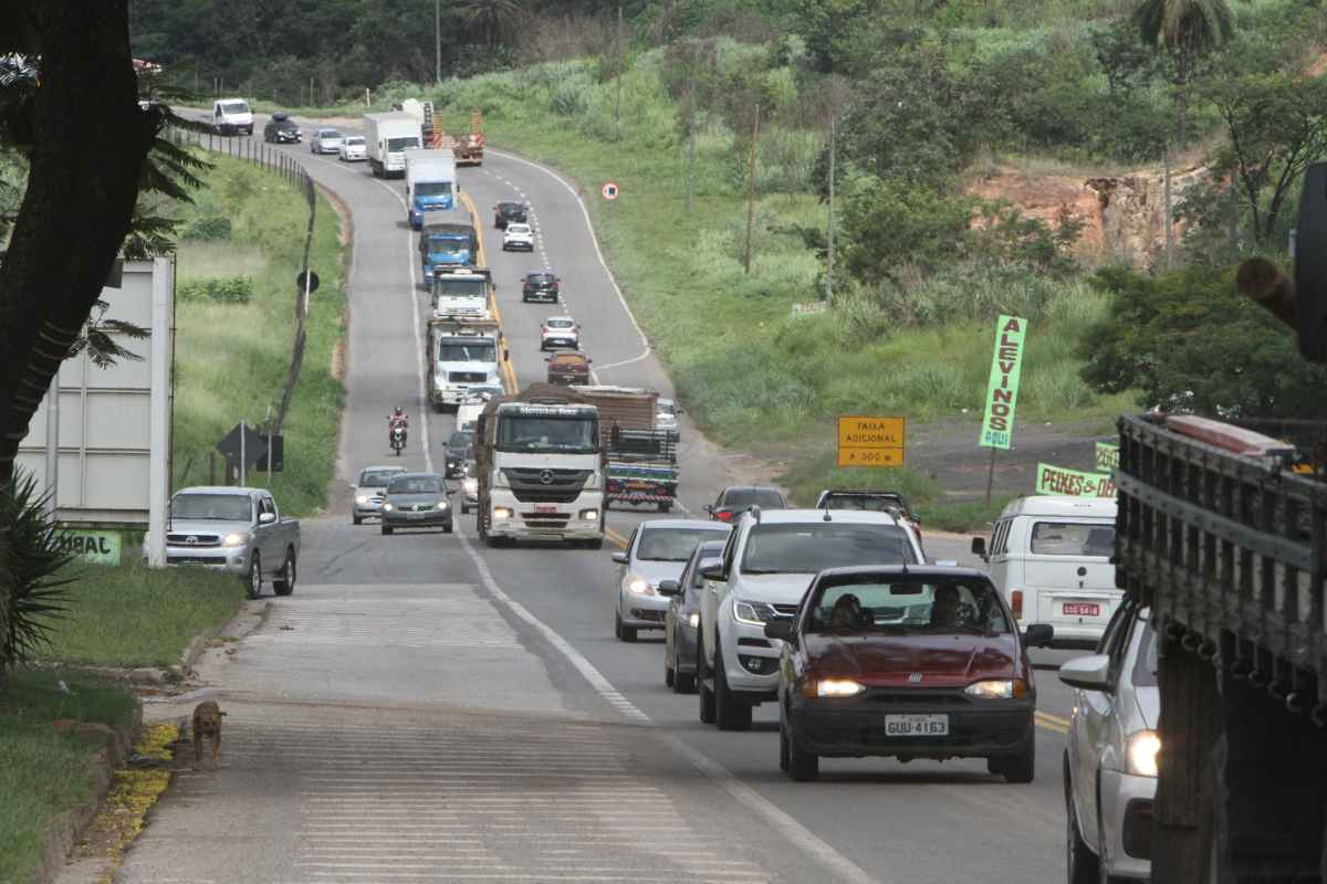 Quase 60% da extensão das rodovias de MG está em péssimas condições - Edésio Ferreira/EM/D.A PRESS