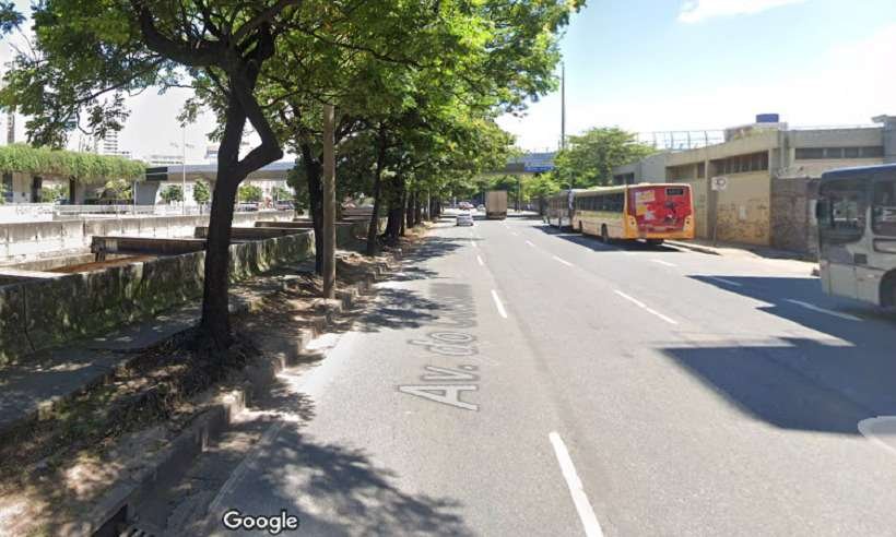 Corpo de Bombeiros resgata corpo de homem que boiava nas águas do Arrudas - Street View/Google