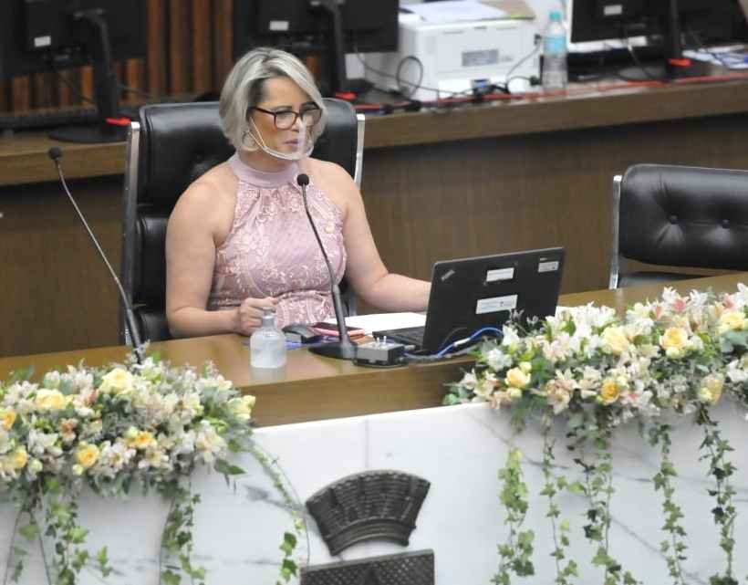 Nely Aquino vence Duda Salabert e é reeleita presidente da Câmara de BH - Alexandre Guzanshe/EM/D. A. Press