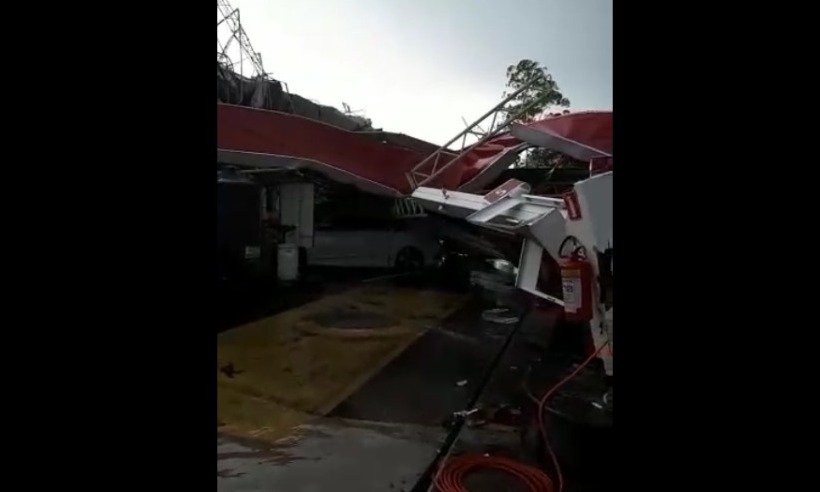 Temporal em Nova Era, em MG, destrói posto de combustível; veja vídeo - Reprodução/WhatsApp