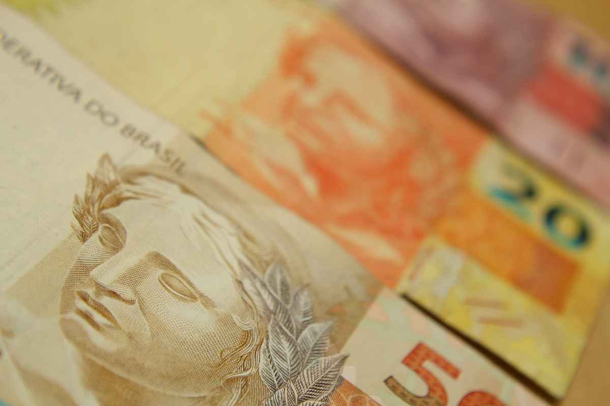 Problema no sistema do governo deixa servidores federais sem salário - Marcos Santos/ USP Imagens