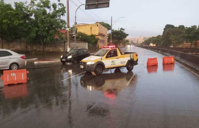 Avenida Tereza Cristina, em BH, é fechada por risco de inundação - Divulgação/BHTrans