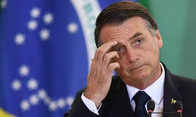Cartão de vacinação de Bolsonaro está sob sigilo por 100 anos - AFP