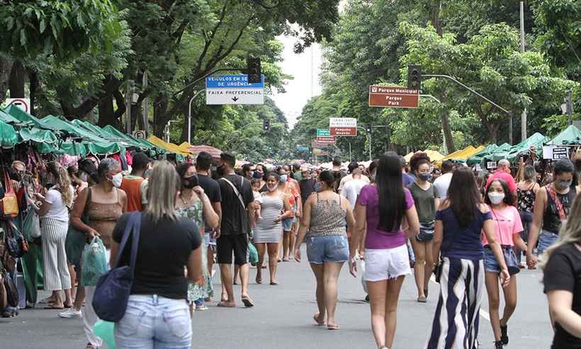 Feira Hippie: lojistas se preparam para último domingo antes de restrição - Edésio Ferreira/EM/D.A Press - 20/12/2020