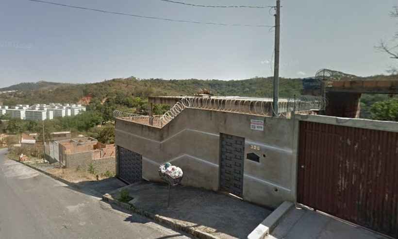Briga entre padrasto e enteado por uso de internet termina em facadas - Reprodução/Google Street View
