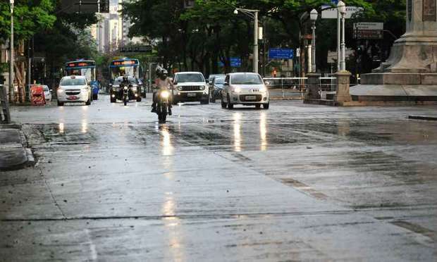 BH tem alerta para pancadas de chuva e ventania até esta quinta (14/01) - Túlio Santos/EM/D. A. Press