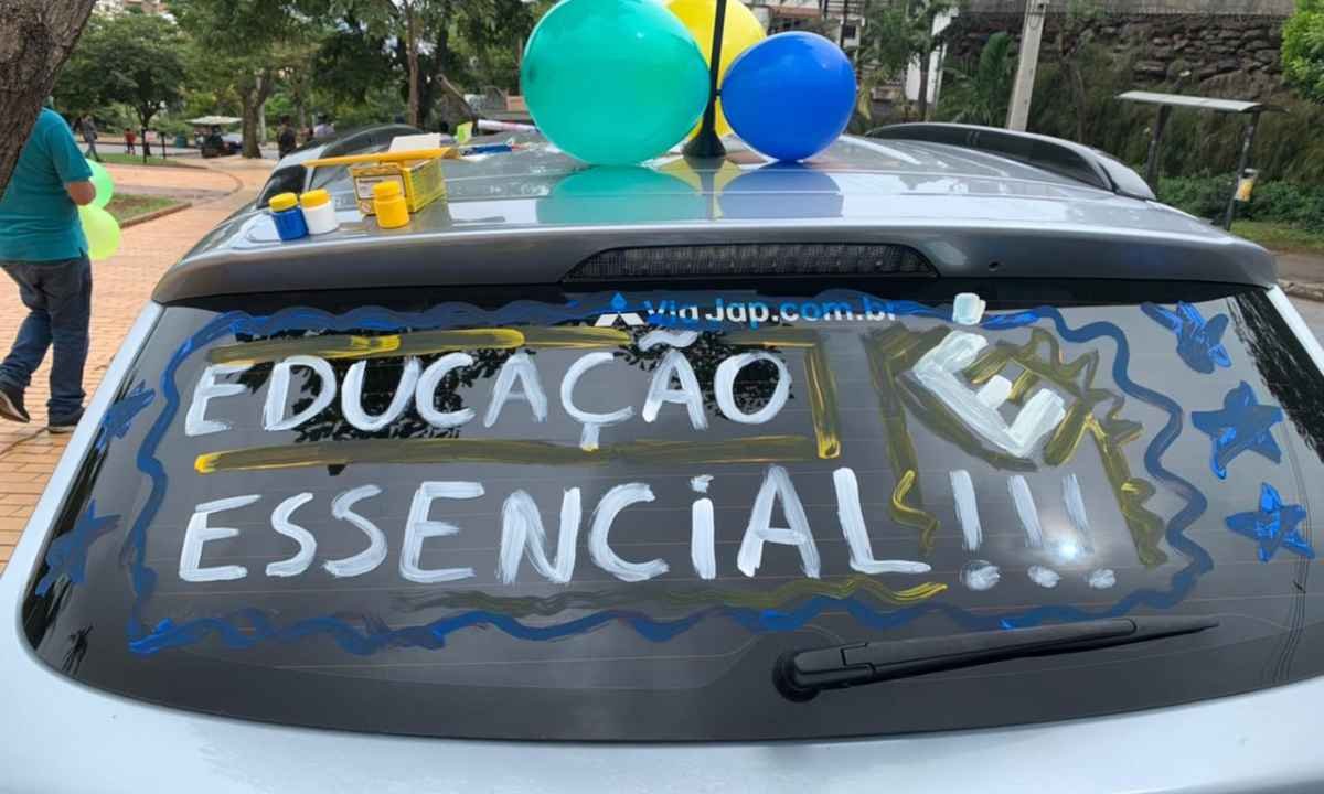 Grupo vai a prédio de Kalil pedir que escolas particulares de BH reabram - Reprodução/WhatsApp