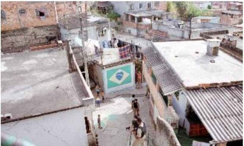 Policial Civil é baleado no pescoço durante operação na Cabana do Pai Tomás - Paulo Filgueiras/Estado de Minas - 04/07/2002