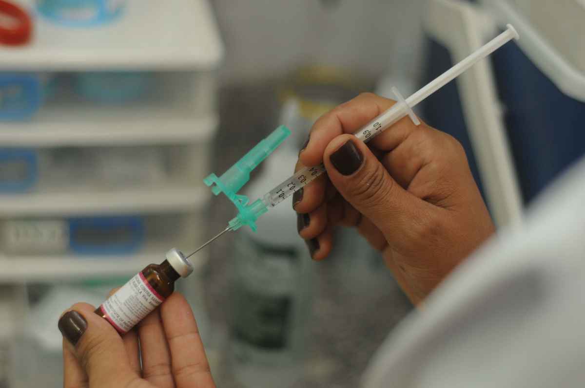 Hospital Odilon Behrens começa vacinação de profissionais de saúde - Leandro Couri/Divulgação