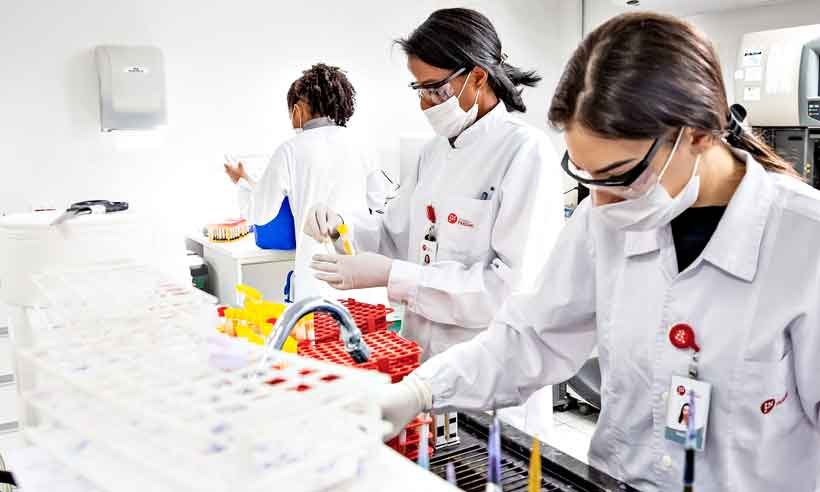 Laboratórios veem alta de testes positivos para a COVID-19 - Beto Staino/Divulgação -29/6/20