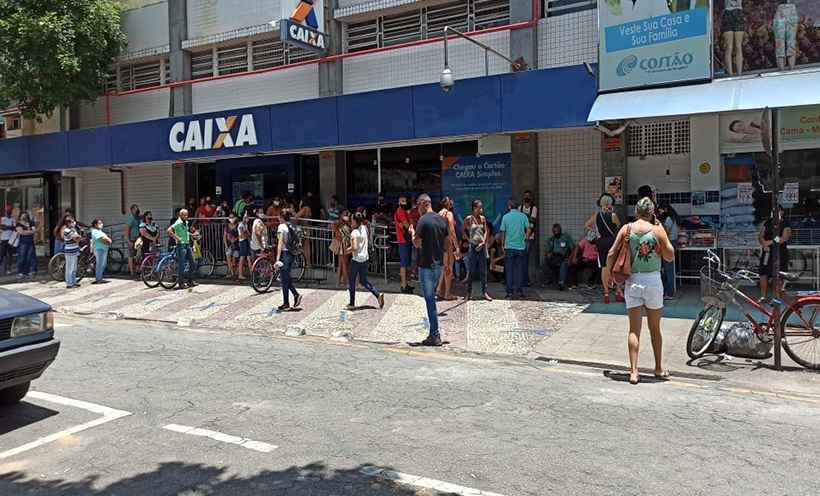 Sindicatos dos bancários denunciam filas e aglomeração na porta dos bancos - Bancários Ipatinga/ Divulgação