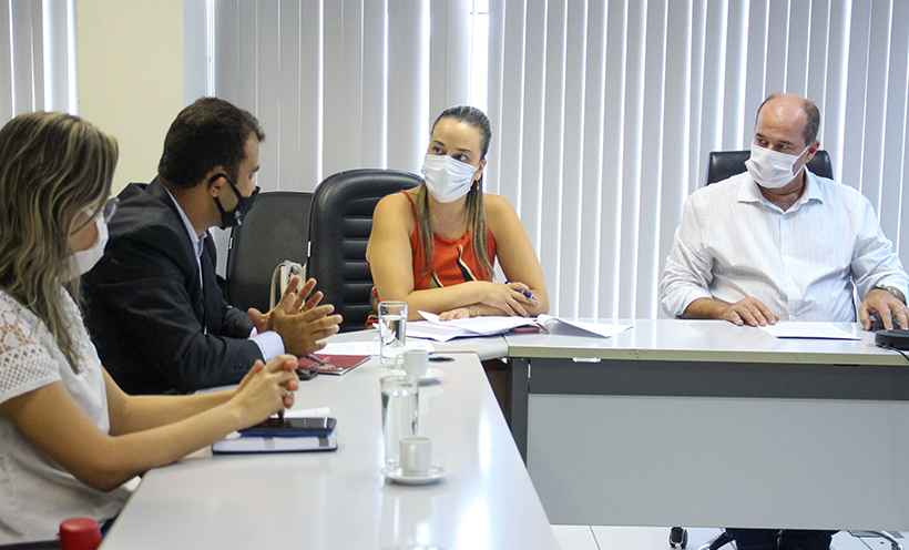 Universidades vão dar suporte à vacinação contra a COVID-19 em Valadares - Divulgação PMGV