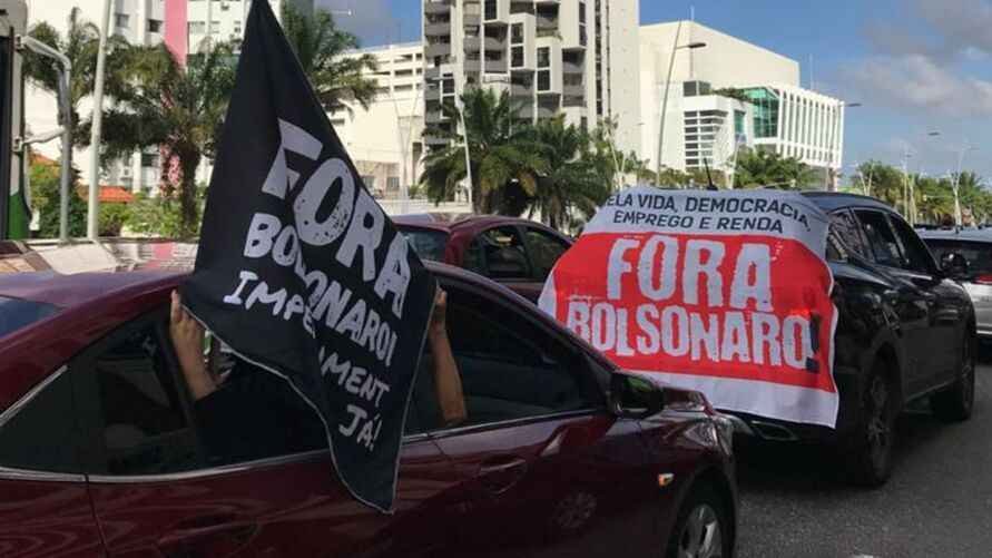Várias capitais registram carreatas pedindo o impeachment de Bolsonaro - Reprodução/Redes sociais