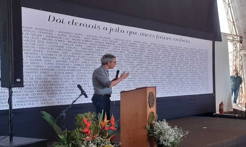 Brumadinho: Zema participa de homenagem; buscas podem durar 6 anos - EDESIO FERREIRA/EM/D.A. PRESS