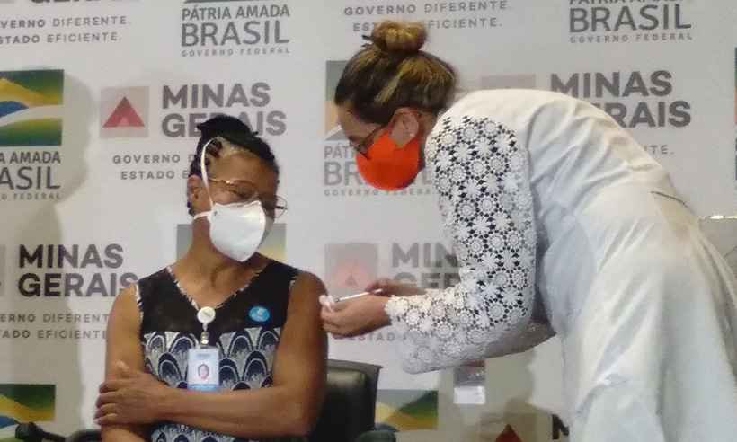 Em Minas, mais de 115 mil pessoas já foram vacinadas contra a COVID-19 - Marcos Vieira/EM/D. A Press - 18/01/2021