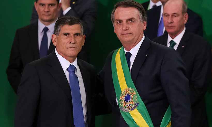 General Santos Cruz critica xingamentos de Bolsonaro: 'vergonha' - Divulgação/Presidência da República