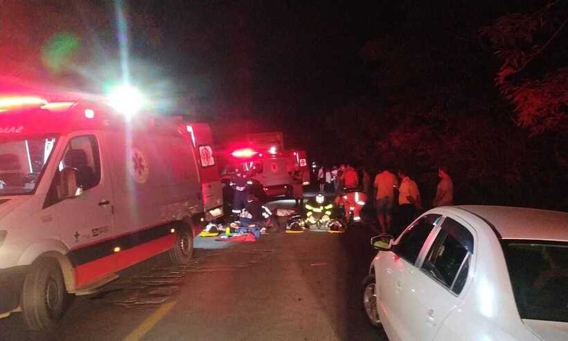 Batida entre dois veículos deixa 3 mortos em Capitão Enéas, no Norte de MG - Divulgação/CBMMG