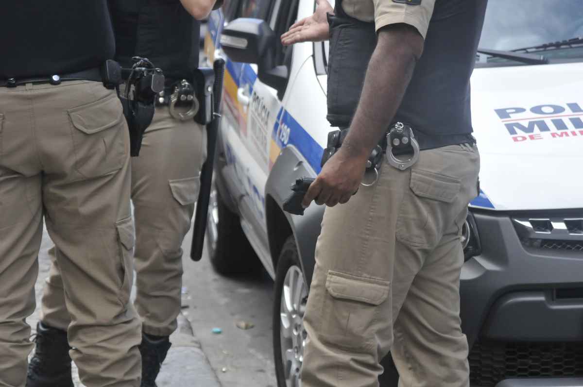 Ambulante é esfaqueado por colega no Centro de BH após briga por rádio - Juarez Rodrigues/EM/D.A Press