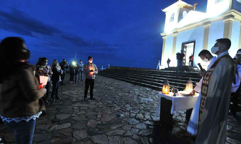 Serra da Piedade recebe celebração noturna que não era realizada há anos - Marcos Vieira/EM/DA Press