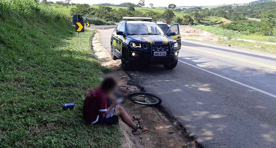 Após conhecer garota pela internet, jovem tenta pedalar de MG ao Maranhão - PRF/Divulgação