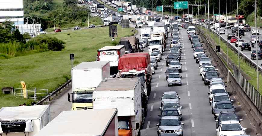 Medidas de Bolsonaro para os combustíveis não terão efeitos imediatos  - Paulo Lopes/BW Press/Estadão Conteúdo