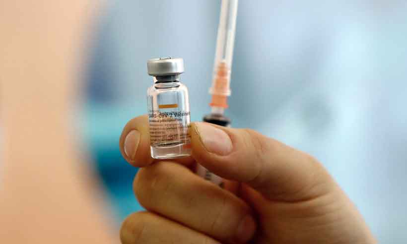 China autoriza comercialização de mais uma vacina contra o coronavírus - Adem ALTAN/AFP