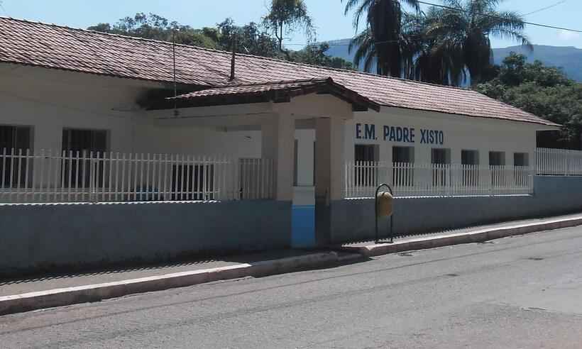 COVID-19: mesmo com baixa vacinação, Brumadinho retoma aulas presenciais - Facebook/E.M. Padre Xisto/Reprodução