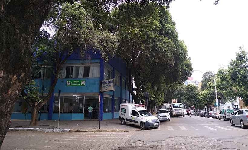 COVID-19: Promotor quer explicações sobre fura-fila da vacina em Valadares - Tim Filho