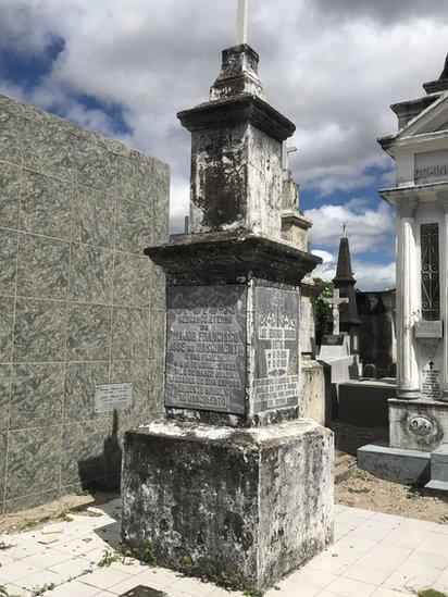 A descoberta do túmulo de Dragão do Mar, jangadeiro cearense que ajudou a derrubar a escravidão no Brasil - Licínio Nunes de Miranda