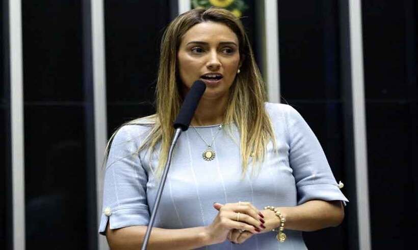 "Vacina é prioridade zero", diz deputada Flávia Arruda - CÂMARA DOS DEPUTADOS/DIVULGAÇÃO