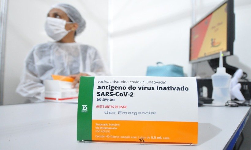 CoronaVac: estudo mostra eficácia de até 100% em pessoas acima de 60 anos  - Alexandre Guzanshe/EM/D.A press